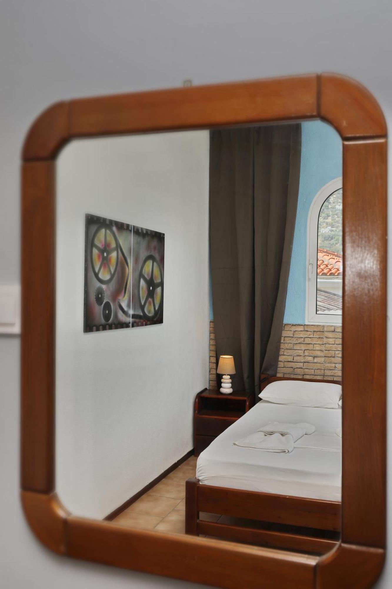 Mamma Mia Hotel สโกเปลอสทาวน์ ภายนอก รูปภาพ
