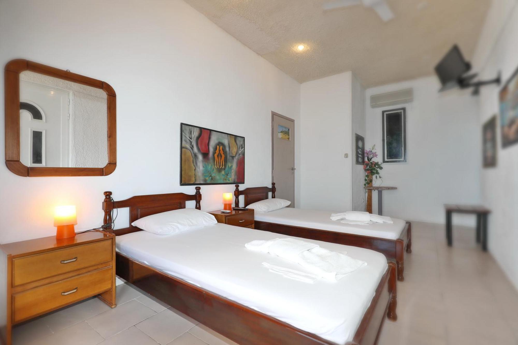 Mamma Mia Hotel สโกเปลอสทาวน์ ภายนอก รูปภาพ