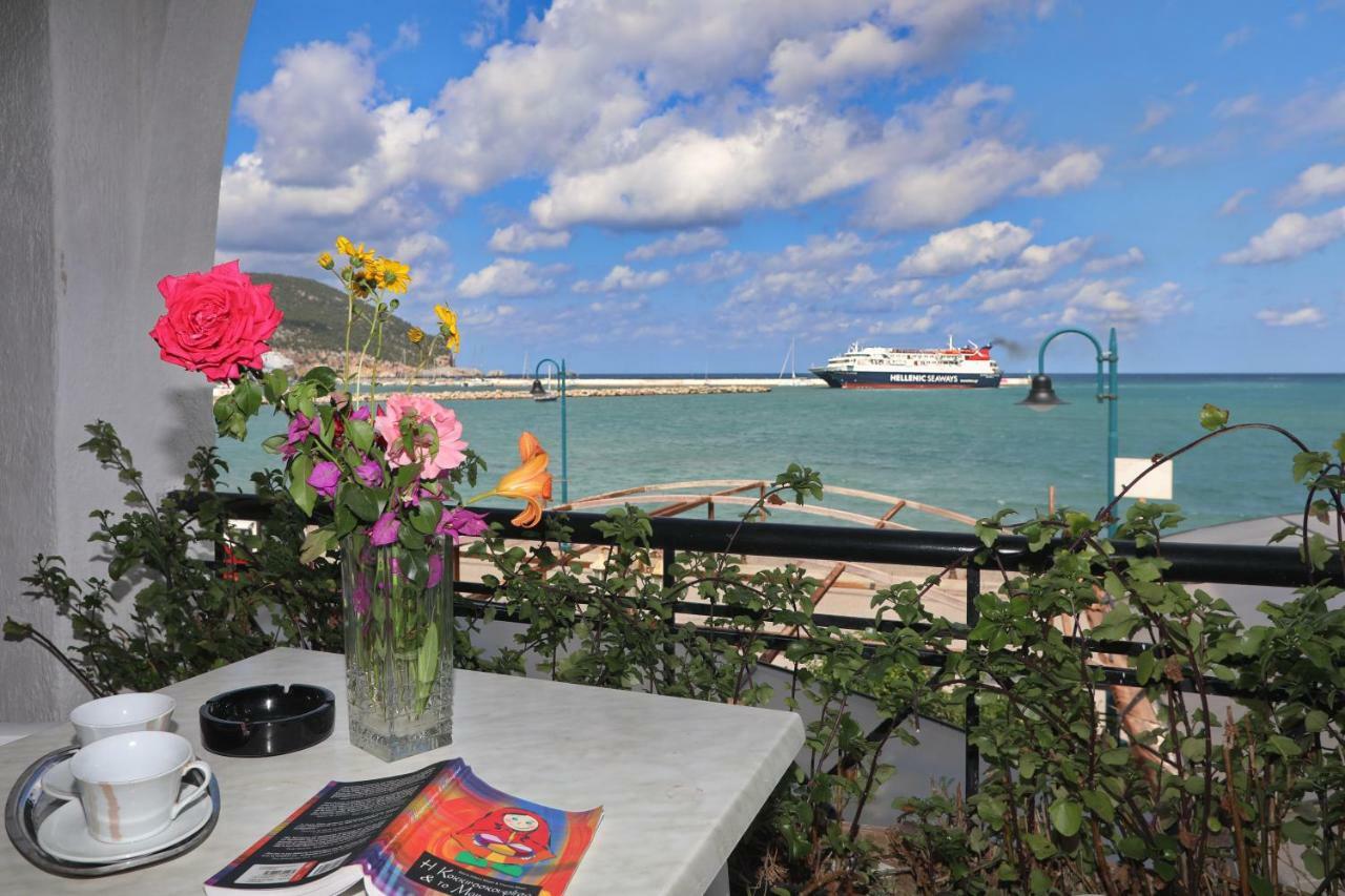 Mamma Mia Hotel สโกเปลอสทาวน์ ภายนอก รูปภาพ
