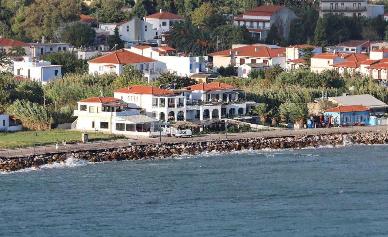 Mamma Mia Hotel สโกเปลอสทาวน์ ภายนอก รูปภาพ