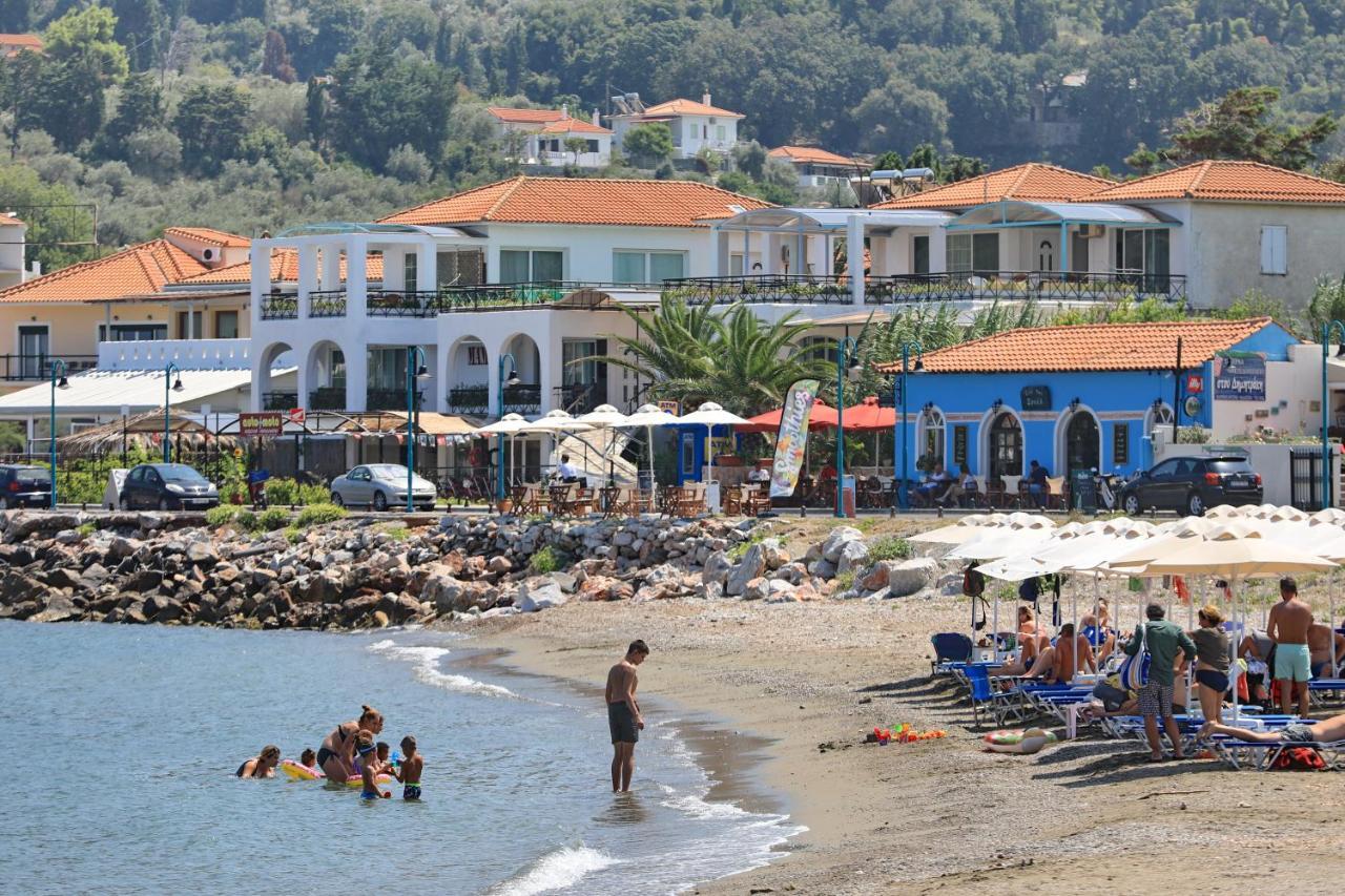 Mamma Mia Hotel สโกเปลอสทาวน์ ภายนอก รูปภาพ
